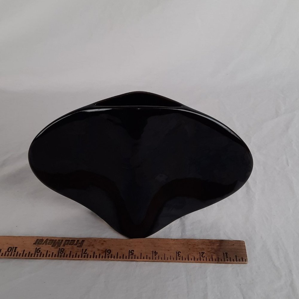 SOLD Set of Two Vintage Mikasa Vases Art Deco Naomi Cahana - Black and White - Picture 7 of 14